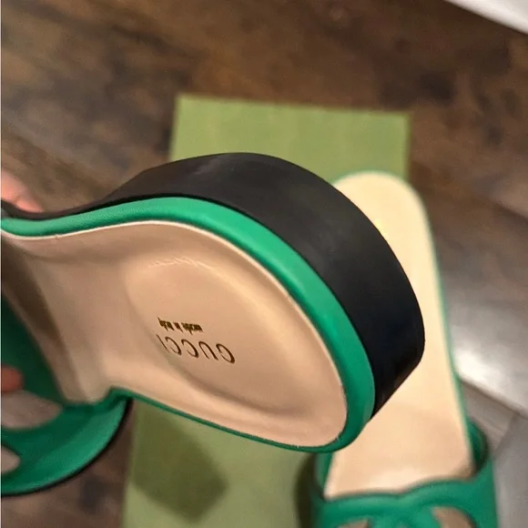 Gucci Green Leather Interlocking GG Slip-On Mules - Picture 4 of 8